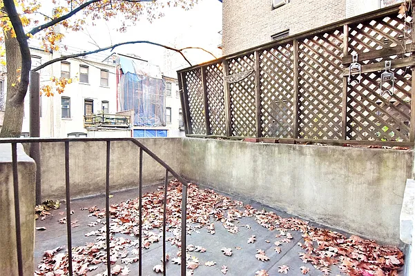 Rented by Balass Ralph, LREB | media 4