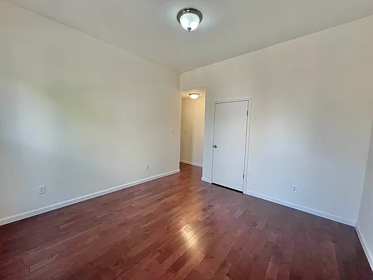 Rented by New Amsterdam Realty Group | media 4