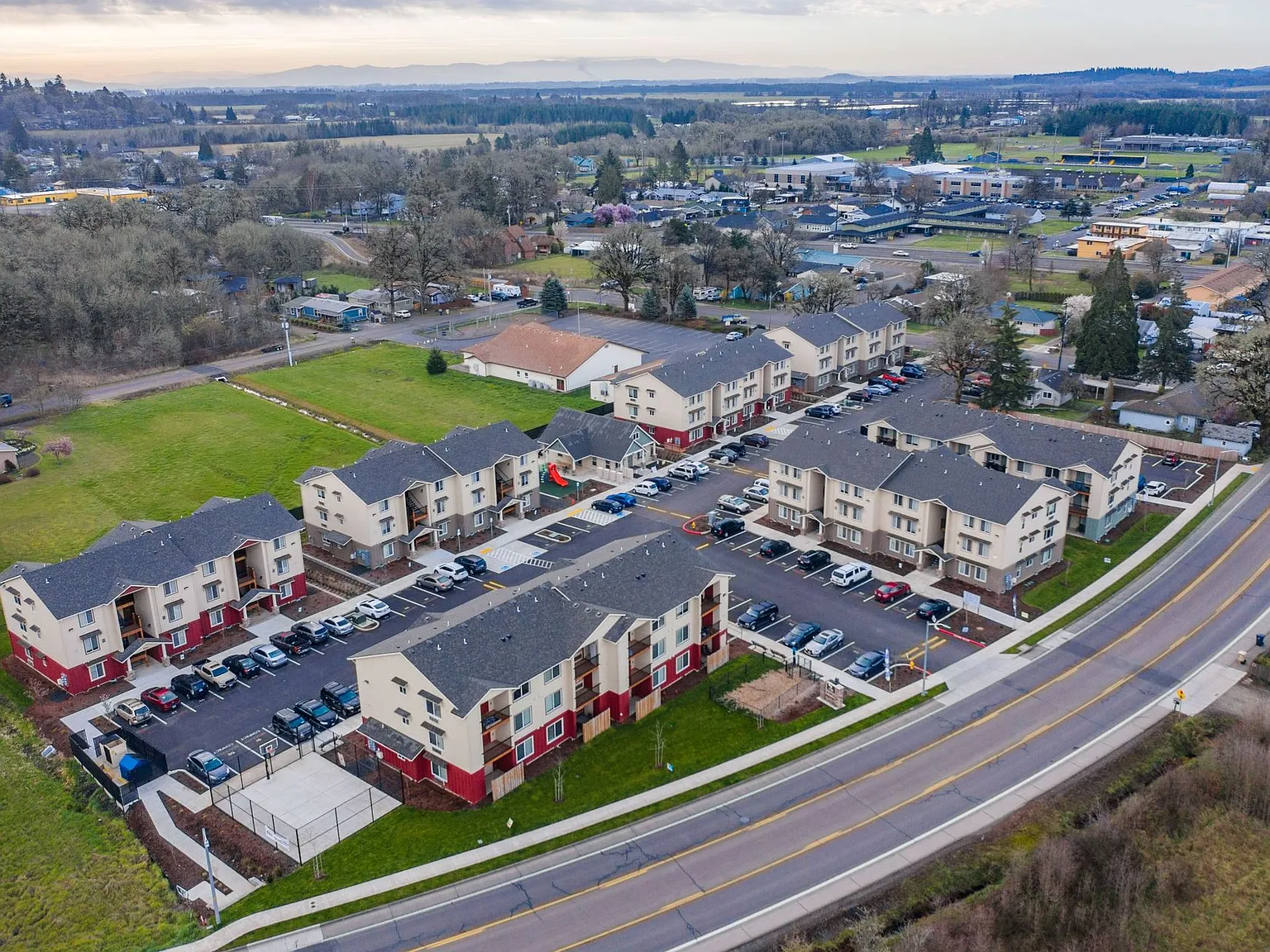 Oak Springs Apartments — Photo 1