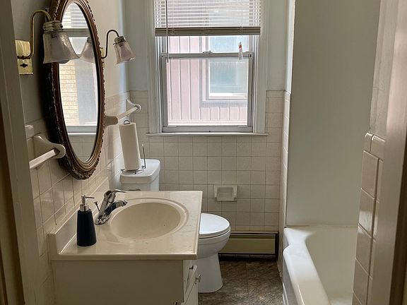 4th image of 2166 Main St #1
