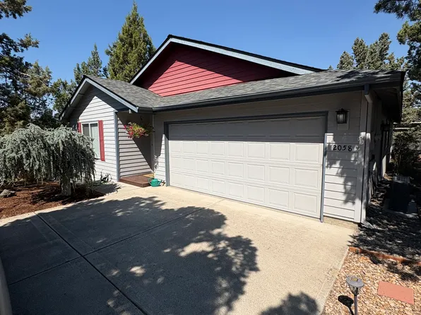 2058 NE Hollow Tree Ln, Bend, OR 97701