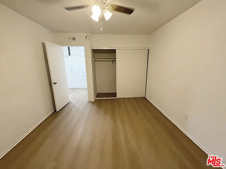 470 S Mariposa Ave #7 — Photo 10