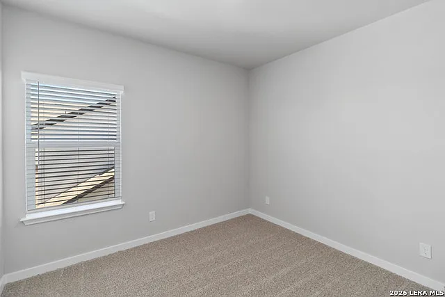 141 Nespral Dr — Photo 29