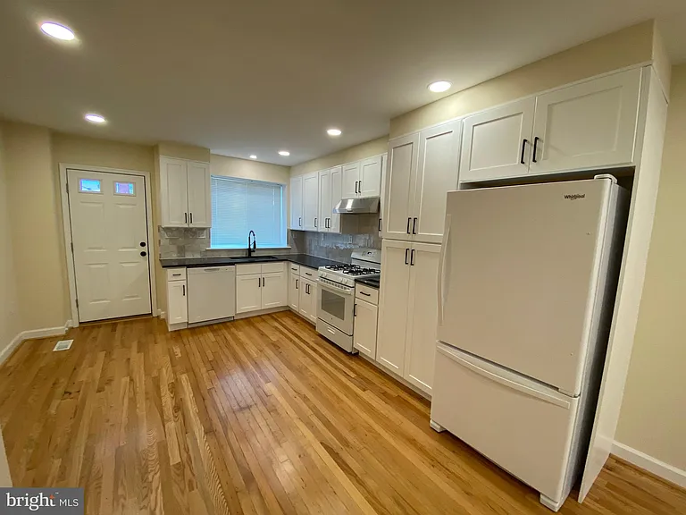 337 Joplin St — Photo 5