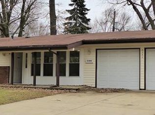 2380 Brook Dr, Florissant, MO 63033