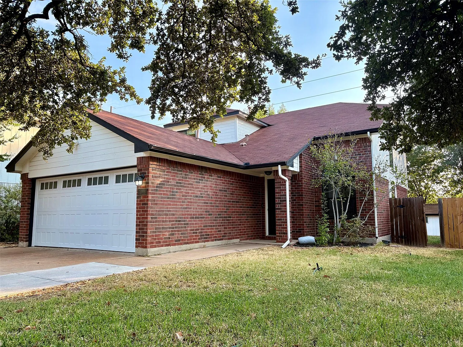 4 bed, 2.5 bath, 1466 sqft, $2,150 — Photo 2