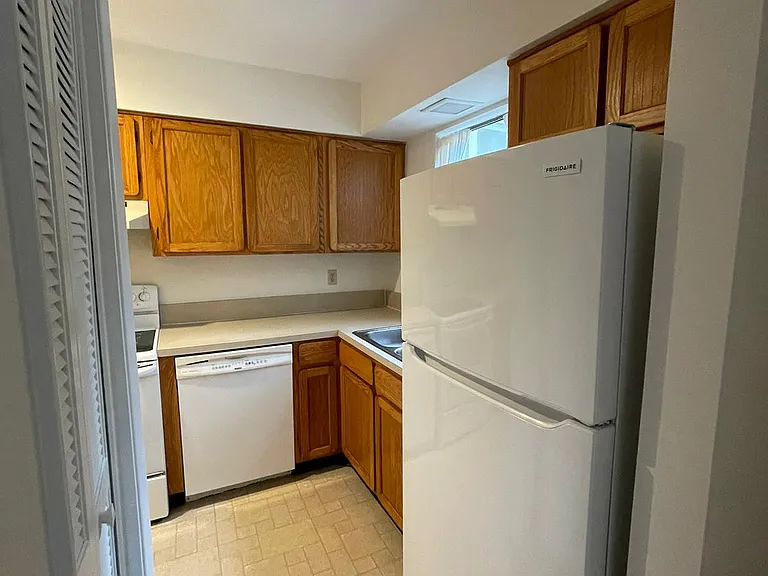 128 Beechwood Dr — Photo 8