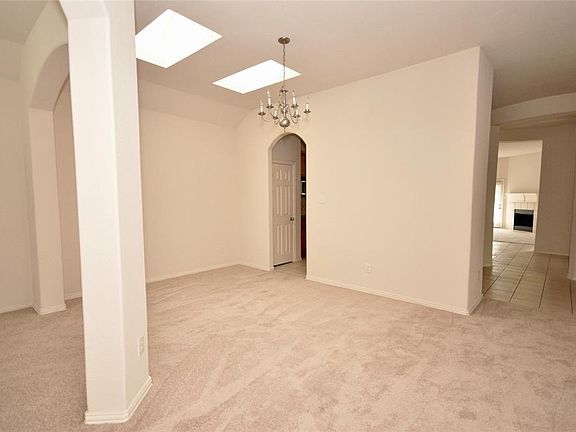 5th image of 1405 Patriotic Ln