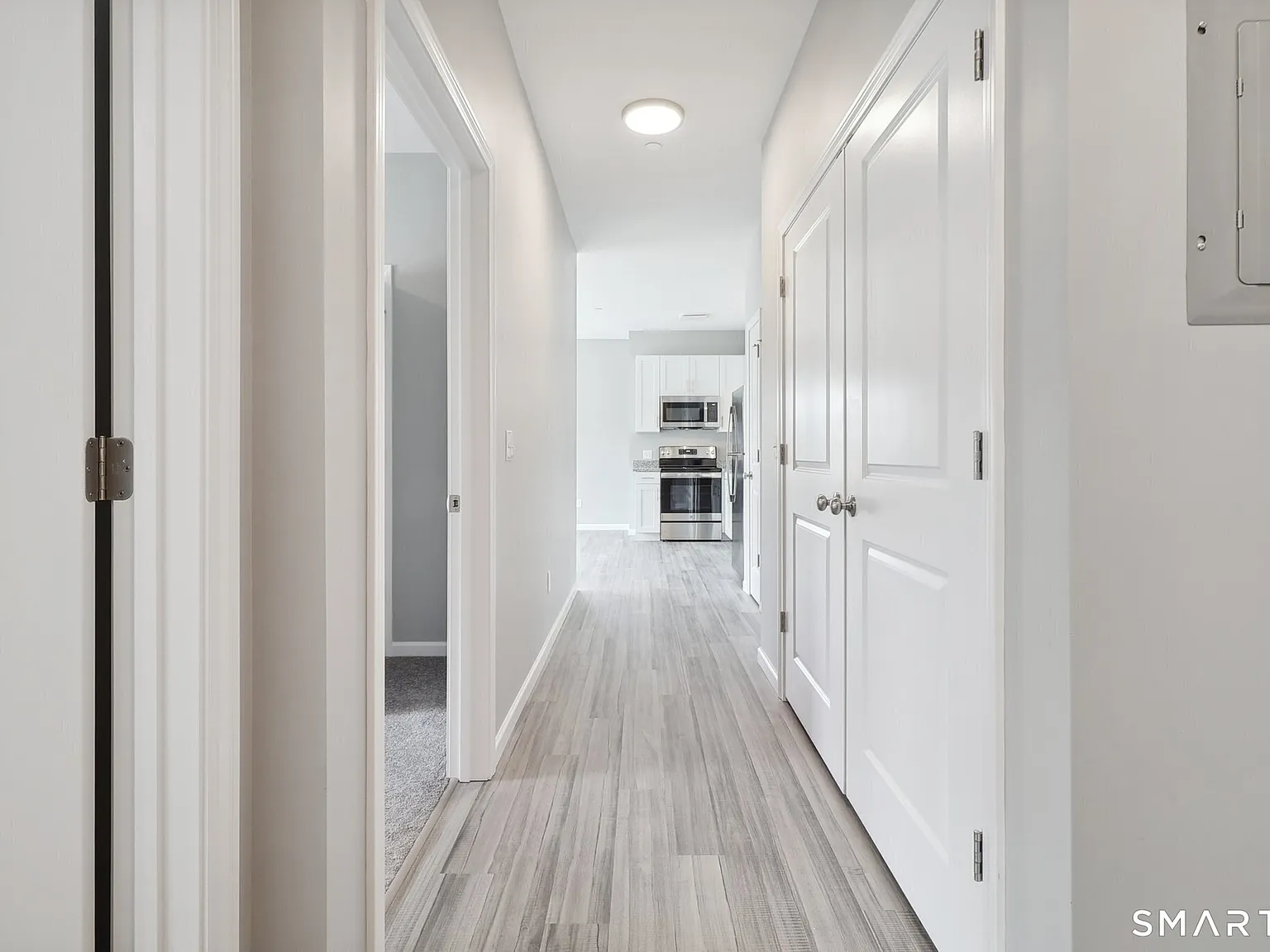 2 bed, 2.0 bath, 900 sqft, $2,400 — Photo 3