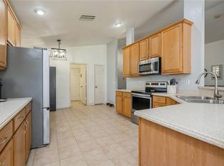 9705 Gladiolus Bulb Loop, Fort Myers, FL 33908