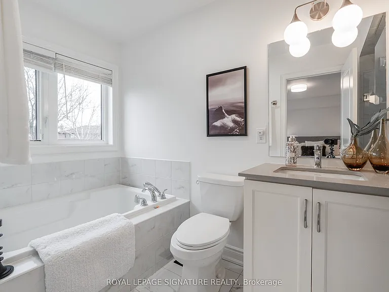 14 Queen Mary Ct — Photo 15