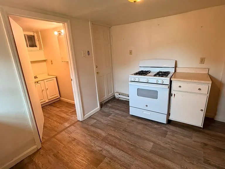 50 Campbell Ave #1 — Photo 3