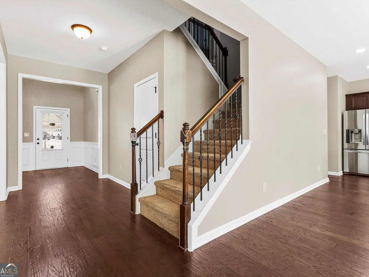 4 bed, 2.5 bath, 2667 sqft, $2,495 — Photo 3