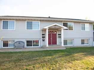 3378 Foothill Rd, Dubuque, IA 52002