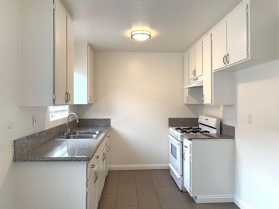 1st image of 22407 Denker Ave APT 5