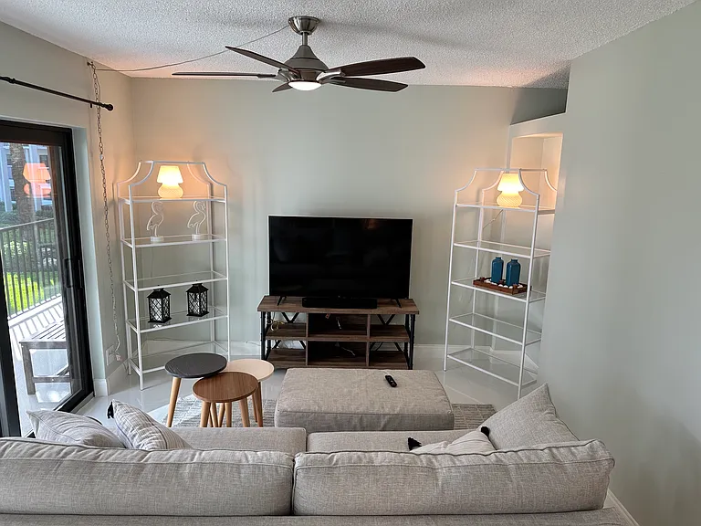 900 River Reach Dr #202 — Photo 4