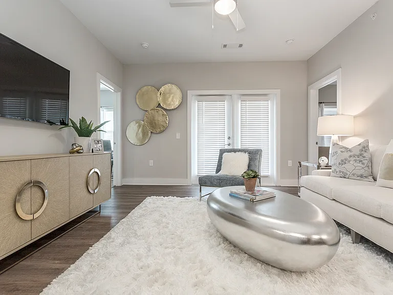 Annandale Apartment Homes — Photo 8