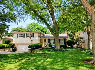 311 N Beverly Ln, Arlington Heights, IL 60004