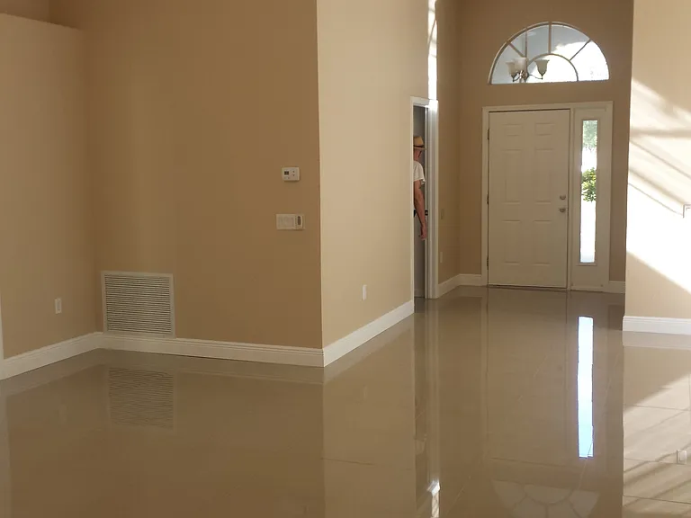 9402 Hidden Water Cir — Photo 3