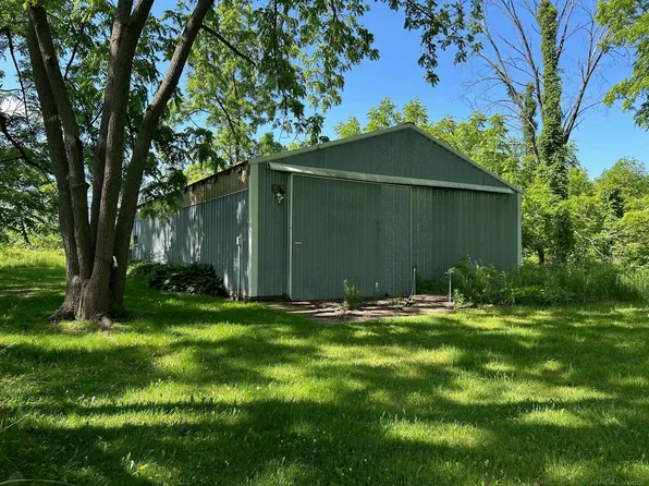 4550 Snover Rd E, Deckerville, MI 48427