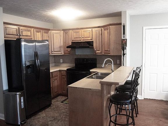 2nd image of 603 Sagittarius Ave