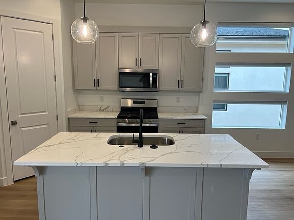 5th image of 2954 E Church Oak Dr