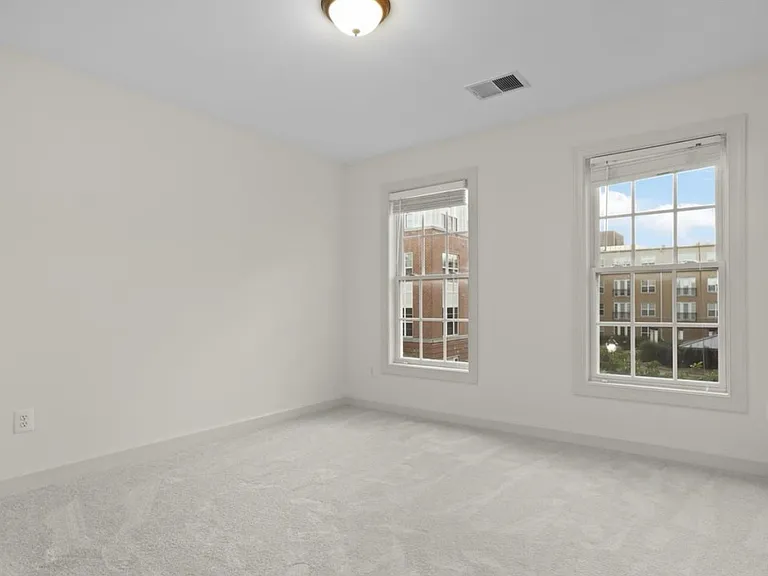 7980 Vigne Ct — Photo 18