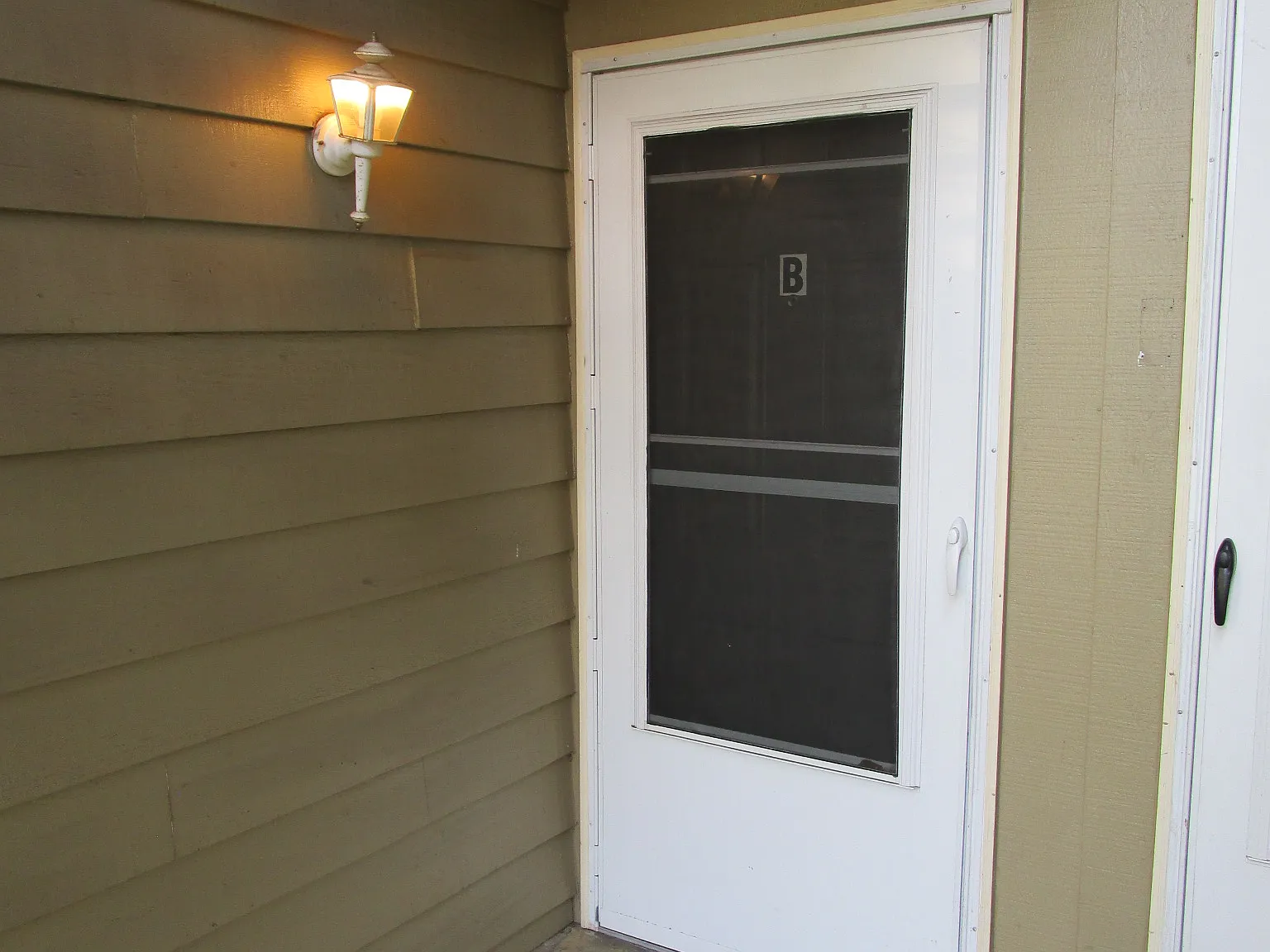 2 bed, 775 sqft, $1,565 — Photo 2