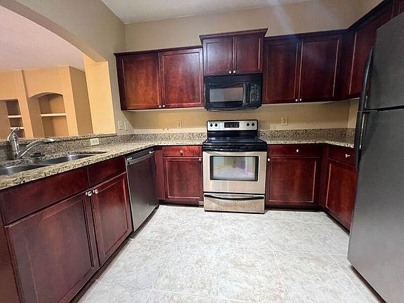 3rd image of 132 Vista Verdi Cir Unit 128