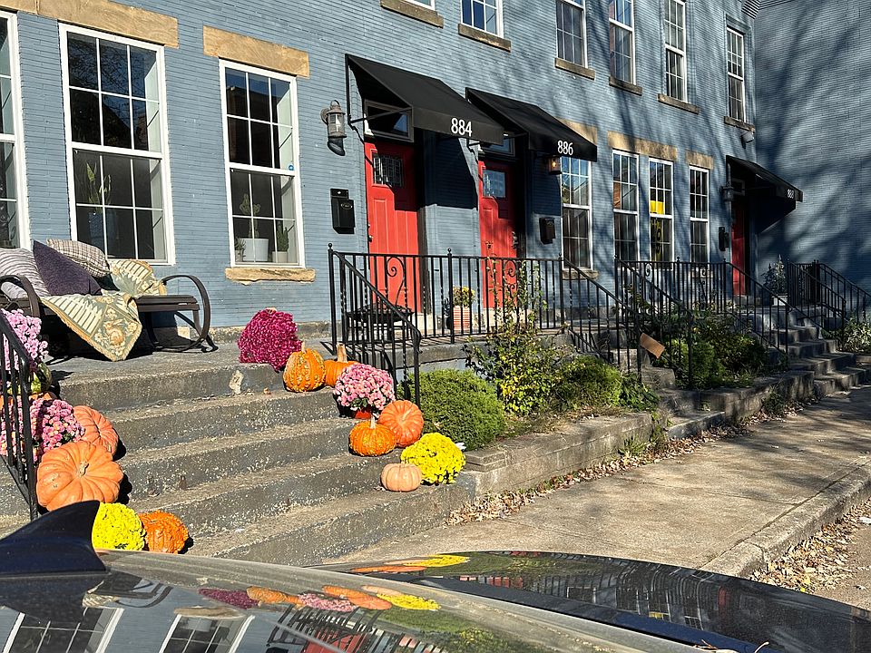 1st image of 880-894 Oak St #880