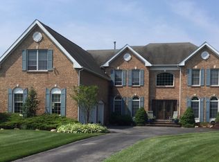 15 Oakknoll Cir, Newark, DE 19711