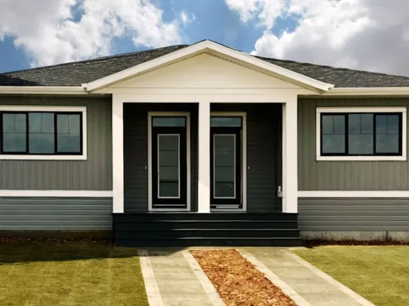 95 Gray Close, Sylvan Lake, AB T4S 0W4