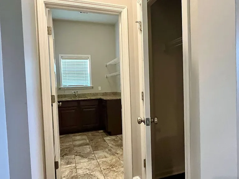 9408 Tillman Ct — Photo 18