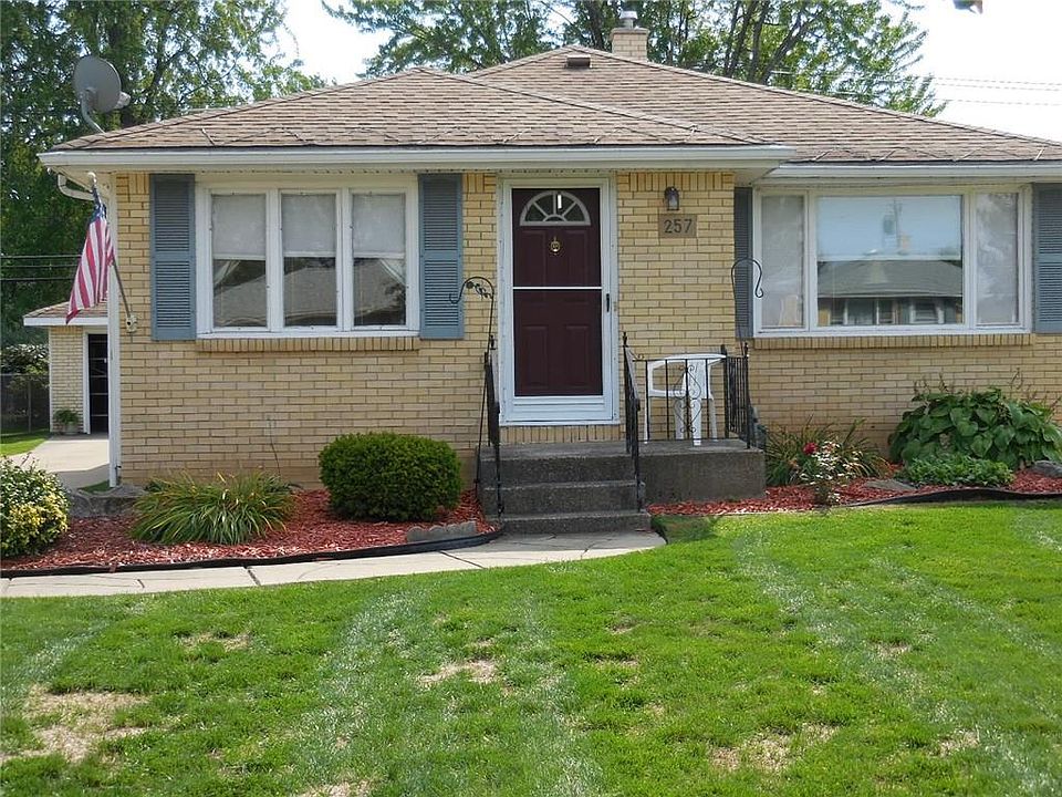 1st image of 257 Moore Ave