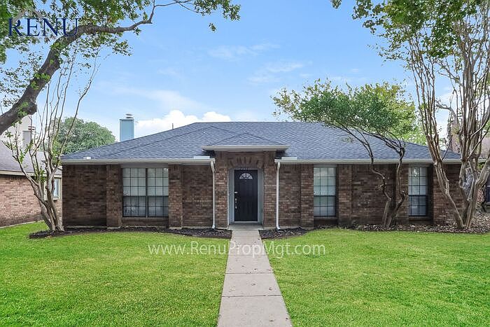 1st image of 7155 Penshire Dr