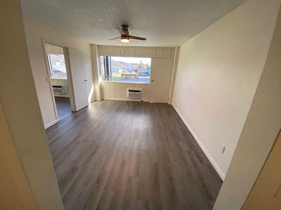 1st image of 305 N Main St #300