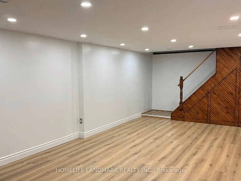 26 Kentish Cres — Photo 5