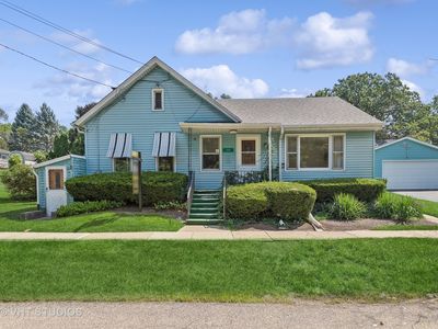 132 Cottage Ave, Carpentersville, IL, 60110