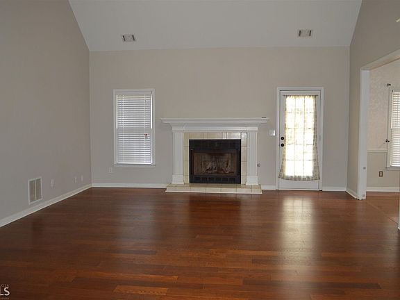3rd image of 255 Dellwood Dr