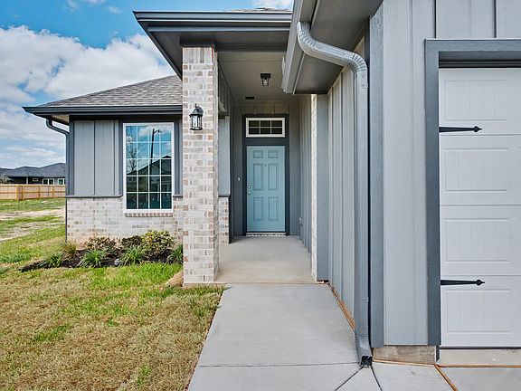 2nd image of 7804 Leadtree Dr