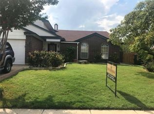 7737 Liz Ln, Watauga, TX 76148