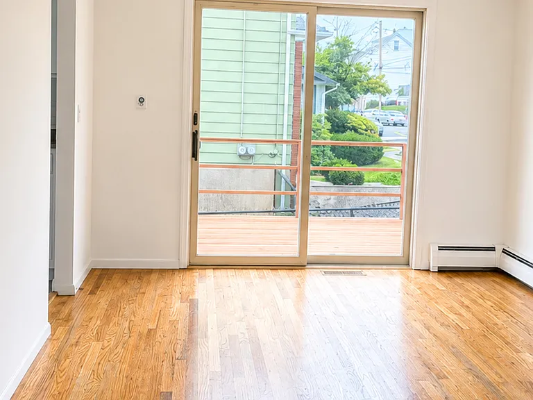 426 Broad St #1 — Photo 11