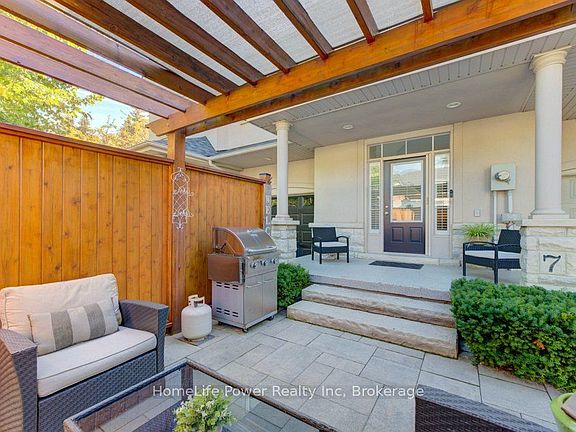 4th image of 455 Claridge Rd #7