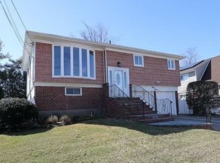 912 Van Buren St, Baldwin, NY 11510