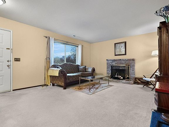 3rd image of 1157 Lombardi Lane