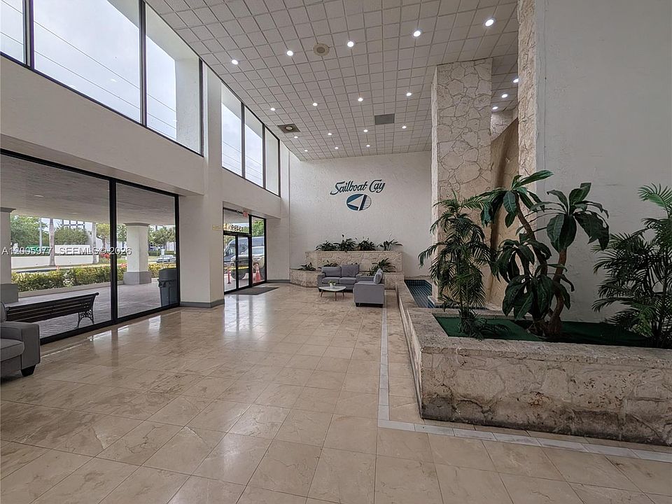 1st image of 13499 Biscayne Blvd APT 809