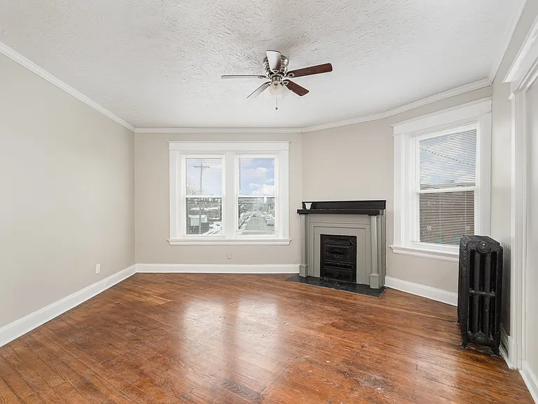 121 Adela Ave #2 — Photo 3