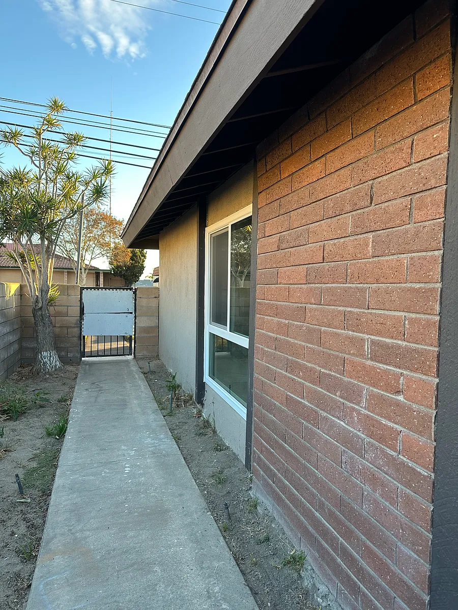 Building Photo - 10393 Westminster Ave
