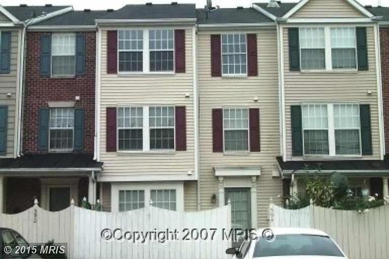 Lovely, UPDATED w/ 2 parking spaces