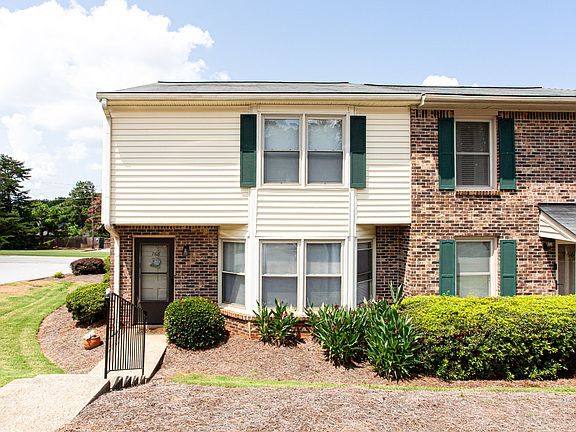 2nd image of 768 Longleaf Dr